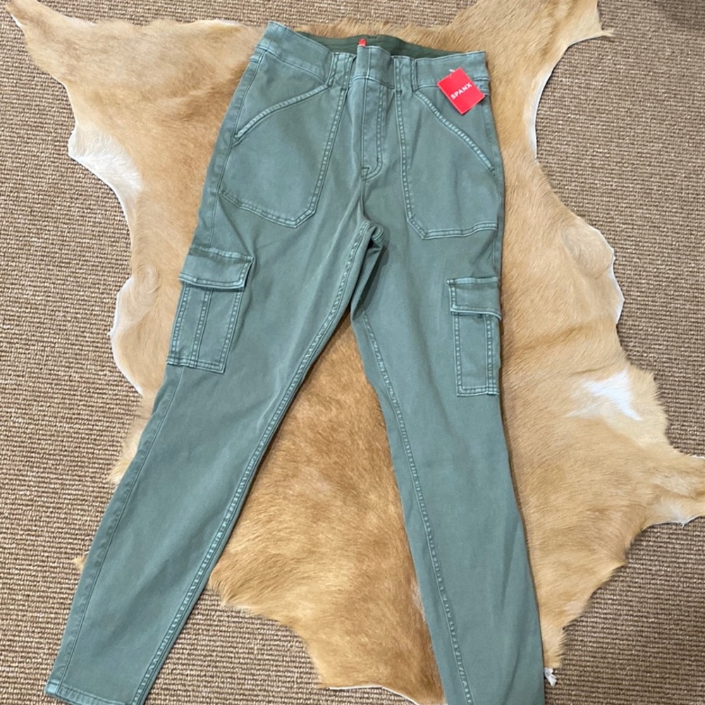 Spanx Women's Green Cargo Jeans.